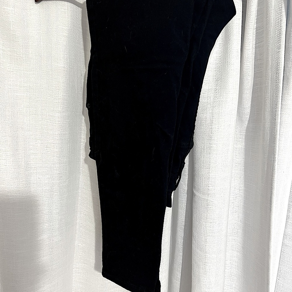 NWOT black maternity jeans